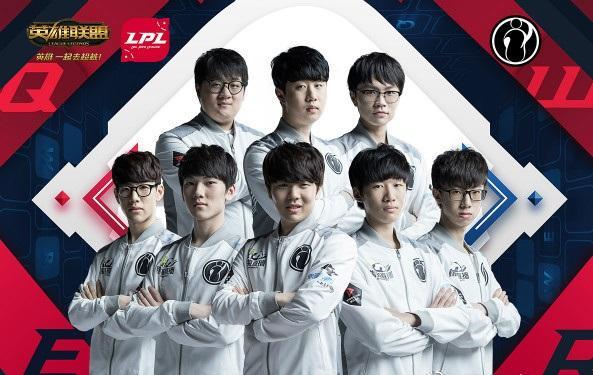 也与球员们 也与球员们