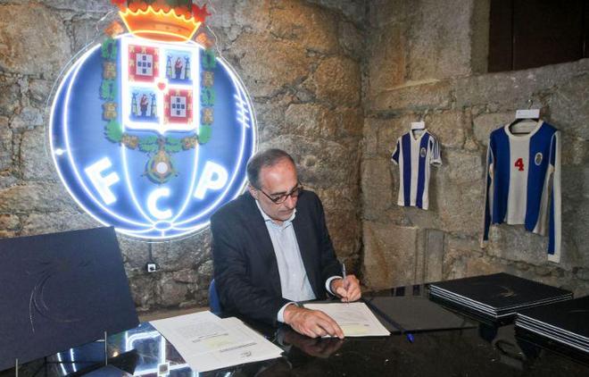 托也宣告离 托也宣告离